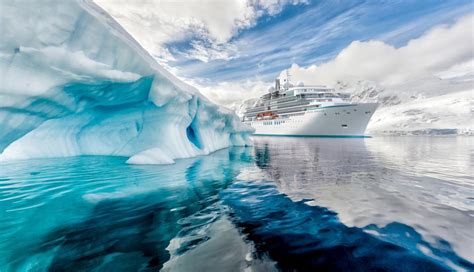 The Ultimate Guide To The World’s Best Northern Lights Cruises