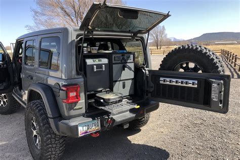 Off-grid electric camper box modernizes Jeep Wrangler camping