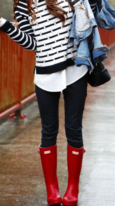 Hunter Rain Boot Fashion | Rainboots outfit, Rain boot outfit, Rainy ...