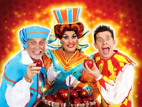 The North East Theatre Guide: News: Panto Cast Bring Festive Cheer to ...