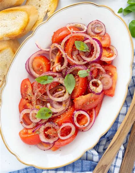 Tomato Onion Salad, super tasty! - The clever meal