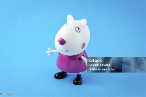 Peppa Pig Animated Television Series Characters Suzy Sheep Stock Photo - Download Image Now - iStock