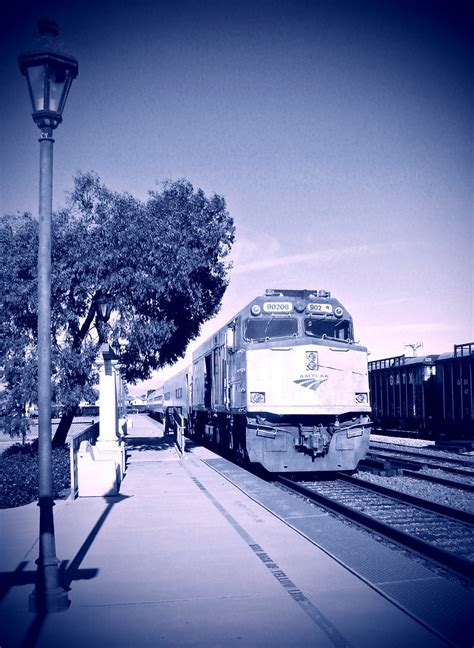 Amtrak Surfliner Passenger Train Stops in Guadalupe, Calif… | Flickr