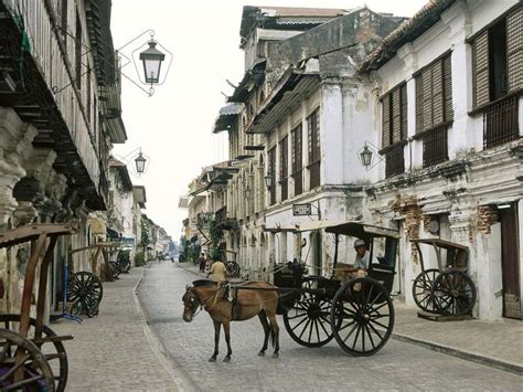 Calle Crisologo, the Spanish houses is the main attraction of the ...