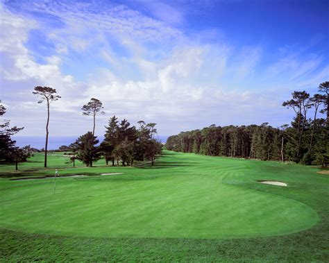 Spyglass Hill Golf Course**, Hole 6 - Joann Dost Golf Editions