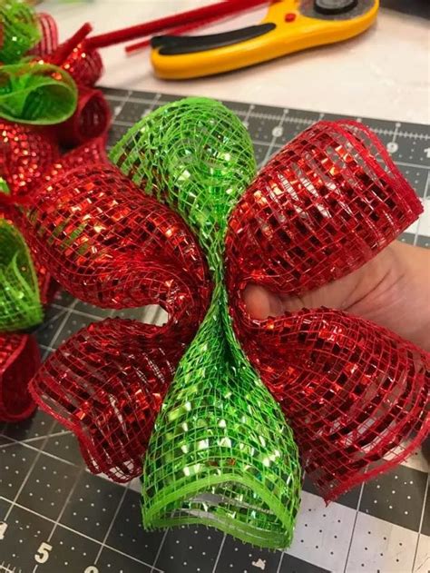 Christmas Deco Mesh Wreath! | Hometalk