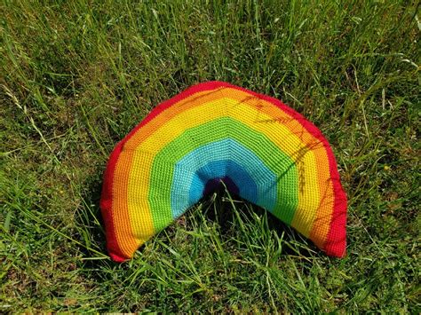 Rainbow Cuddles Pillow: Crochet pattern | Ribblr