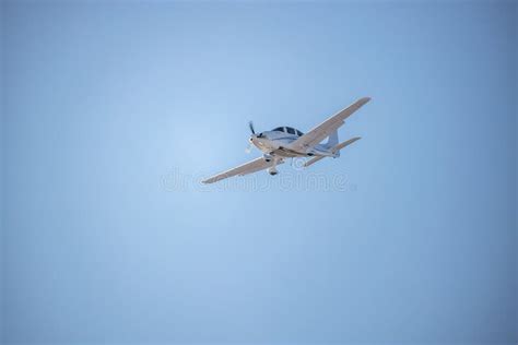 Small Aircraft Landing at Centennial Airport Stock Photo - Image of ...