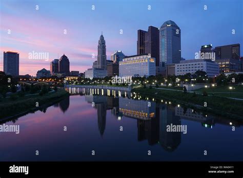 Columbus Ohio skyline at sunset Stock Photo - Alamy