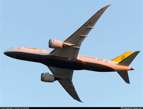 V8-DLA Royal Brunei Airlines Boeing 787-8 Dreamliner Photo by Michał ...