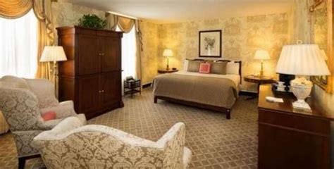 Guest Rooms & Suites at Williamsburg Inn - Colonial Williamsburg