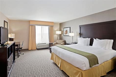 HOLIDAY INN EXPRESS & SUITES HAYS, AN IHG HOTEL $107 ($̶1̶1̶3̶) - Updated 2023 Prices & Reviews - KS