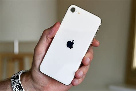 iPhone SE Generasi 3: Spesifikasi dan Harga Di Tahun 2024 | Jagofon Blog