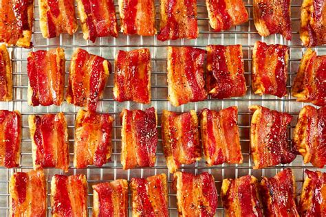 Candied Bacon Crackers Recipe