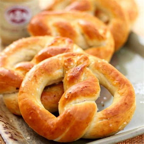 OKTOBERFEST - HOMEMADE PRETZELS - FashionEdible