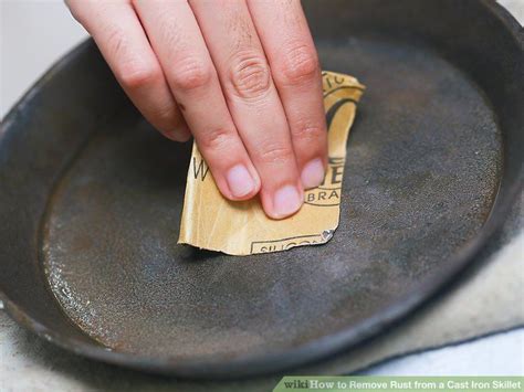 How to Remove Rust from a Cast Iron Skillet: 11 Steps | How to remove rust, Cast iron, Iron skillets