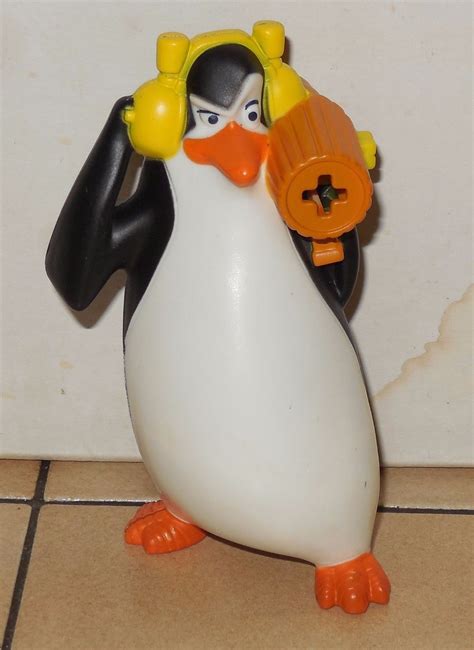 2014 Mcdonalds Happy Meal Toy Penguins Of Madagascar Kowalski Launcher - Fast Food