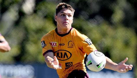 NRL 2021: Warriors could hand teen sensation Reece Walsh debut against Melbourne Storm amid ...