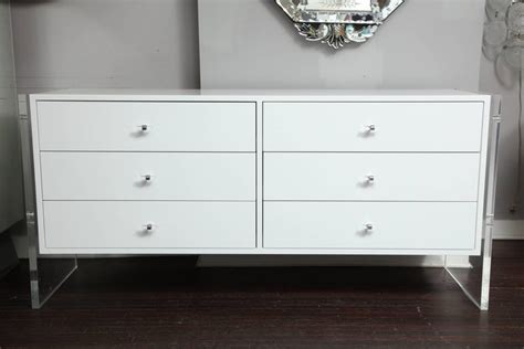 Six-Drawer White Lacquer Dresser with Acrylic Side Panels For Sale at 1stdibs