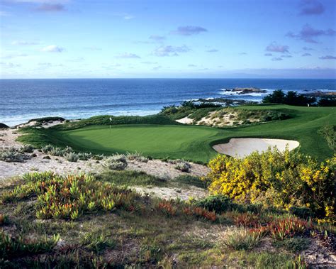 Spyglass Hill Golf Course**, Hole 3 - Joann Dost Golf Editions