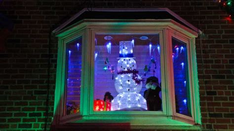 Best Window Lights Decoration Ideas for Christmas