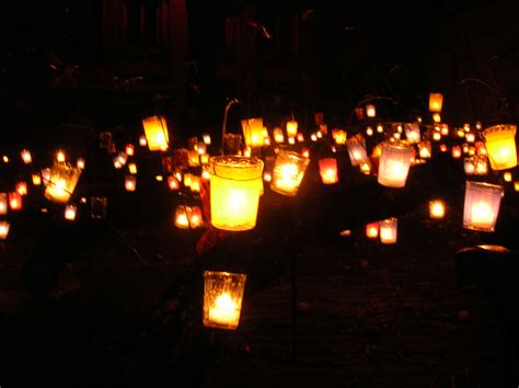 File:Multicolour-candles-1.JPG - Wikimedia Commons