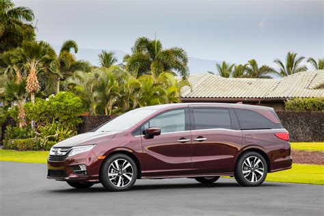 The Best Minivans | Digital Trends