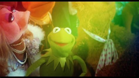 Muppet Songs: Muppet Movie Closing Number (Rainbow Connection) - YouTube