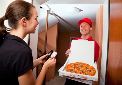 How Much Should You Tip A Pizza Delivery Driver?