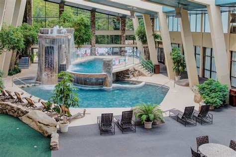 Glenstone Lodge in Gatlinburg | Best Rates & Deals on Orbitz