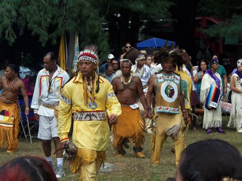 Pin by Debbie Klinzing on Native American - POW-WOW, REGALIA & Artifacts | Pinterest