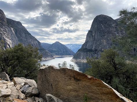 Hiking Hetch Hetchy: Waterfalls, Wildflowers and Old Trails | Sierra News Online