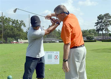 Tee Time! Pine Oaks Golf Course welcomes newbies, pros > Robins Air Force Base > Display