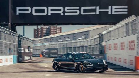 Porsche Taycan News and Reviews | Motor1.com