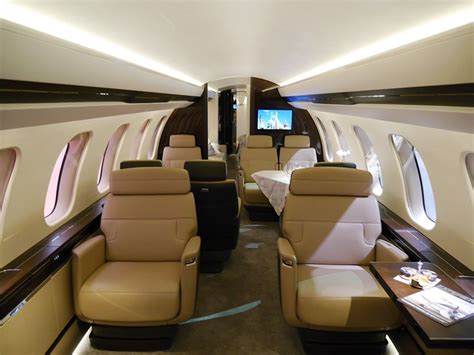 bombardier global 7000 luxury jet