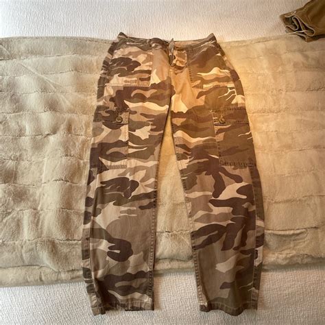 Urban outfitters camo cargo pants Size 0 Never worn - Depop