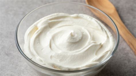 Fat Makes All The Difference When It Comes To Sour Cream And Creme Fraiche