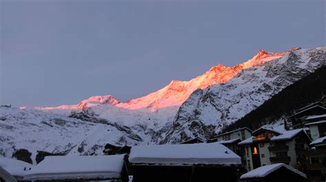 Sunset in Saas-Fee Switzerland [OC] [4224x2368] | Saas fee, Winter photo, Saas