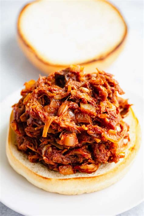 BBQ Jackfruit Pulled Pork - Nora Cooks