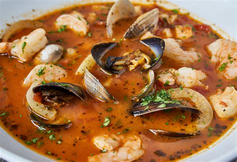 Cioppino - Dinner - High Tide - Seafood Restaurant