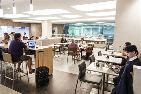 5 Insider Tips for Getting into the World's Best Airport Lounges ...