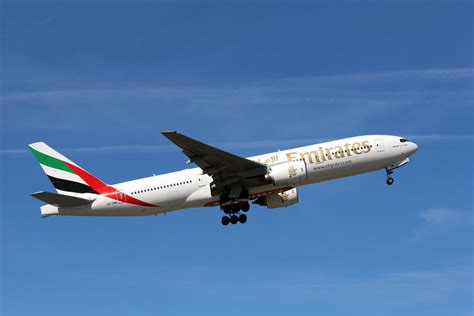 Emirates Flight Status Track Any Emirates Flight Live