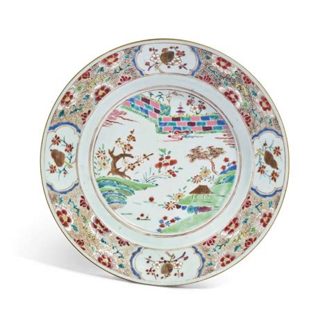 A CHINESE FAMILLE ROSE PLATE