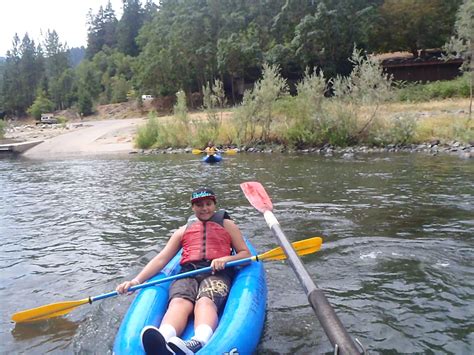 Rogue River Rafting: Rogue River rafting on a Thursday afternoon