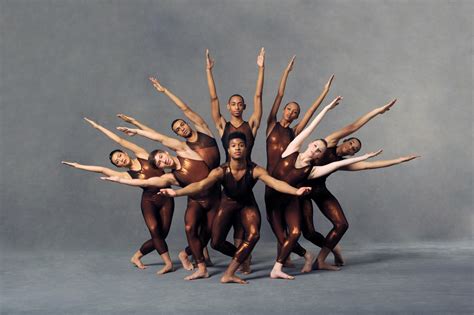 Amazing group shot | Dance picture poses, Dance photography poses, Dance pictures