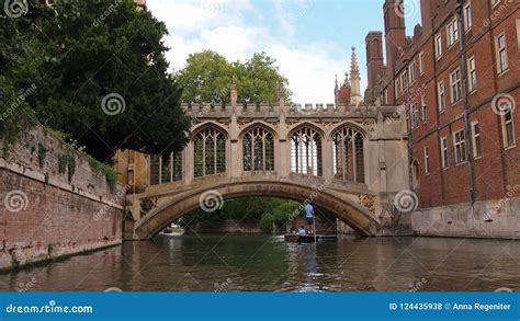 The Bridge of Sighs in Cambridge, England Editorial Stock Photo - Image ...