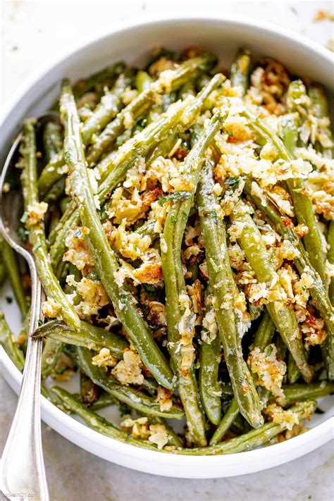 Garlic Parmesan Roasted Green Beans Recipe – How to Roast Green Beans — Eatwell101