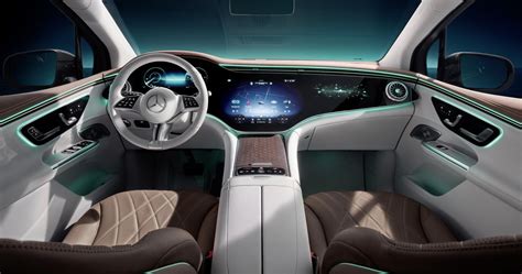 Here’s Why The Interior Of The 2023 Mercedes-Benz EQE SUV Is So Impressive