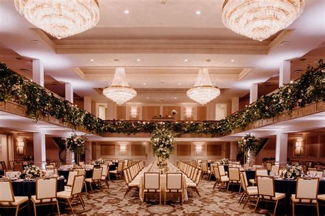 An Epic Wedding at The St. Anthony Hotel | San Antonio Weddings