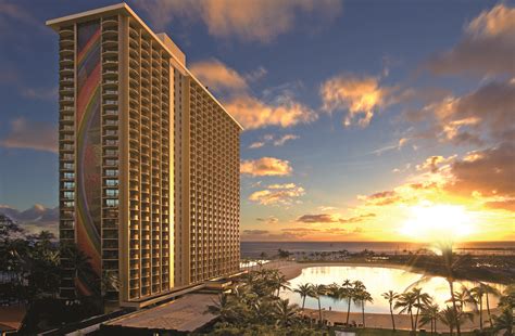 Hilton Hawaiian Village Waikiki Beach Resort Hotel Review